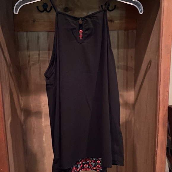 Like new XS black tank with floral embroidery - Picture 8 of 8